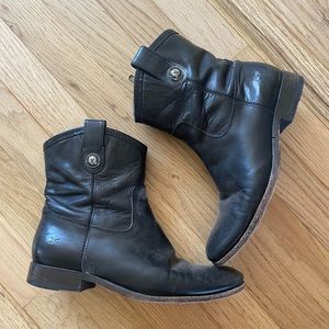 Vintage Frye black ankle boots